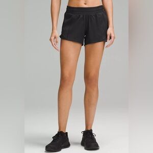 NWT Lululemon Hotty Hot black shorts 4” inseam size 8 mesh panels running pocket
